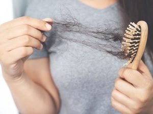 Queda de cabelo contínua em Curitiba