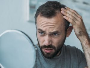 O que fazer para parar queda de cabelo em Curitiba