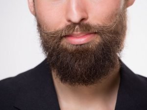 Crescimento de barba com especialista em Curitiba